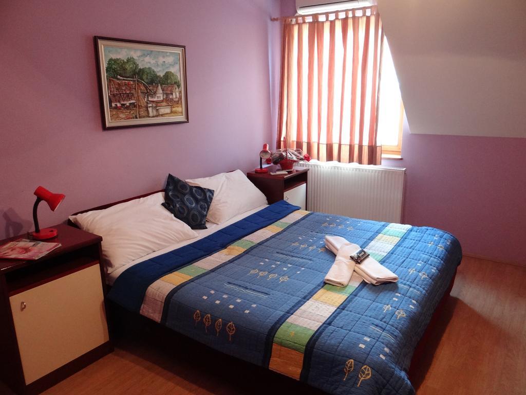 Nasa Tvrdava Guest Accommodation Нови-Сад Экстерьер фото
