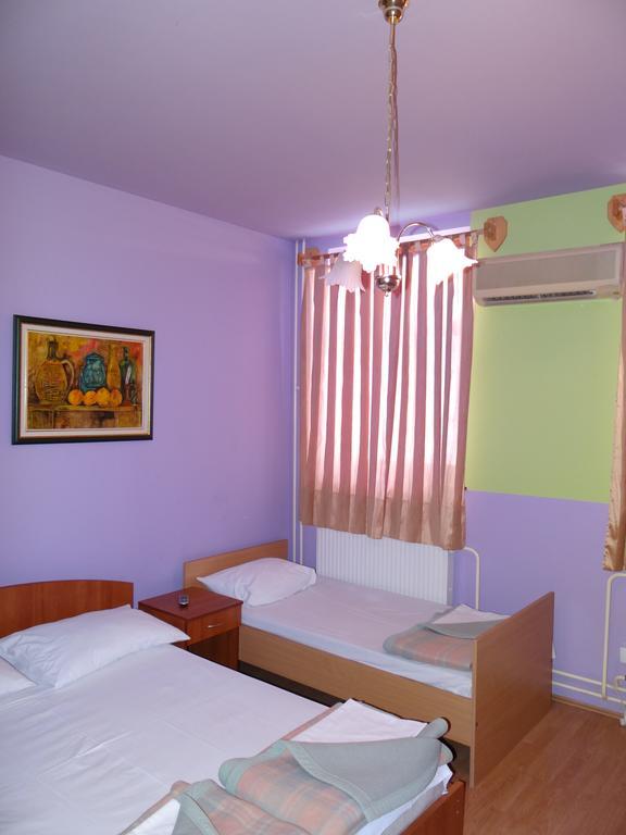 Nasa Tvrdava Guest Accommodation Нови-Сад Экстерьер фото