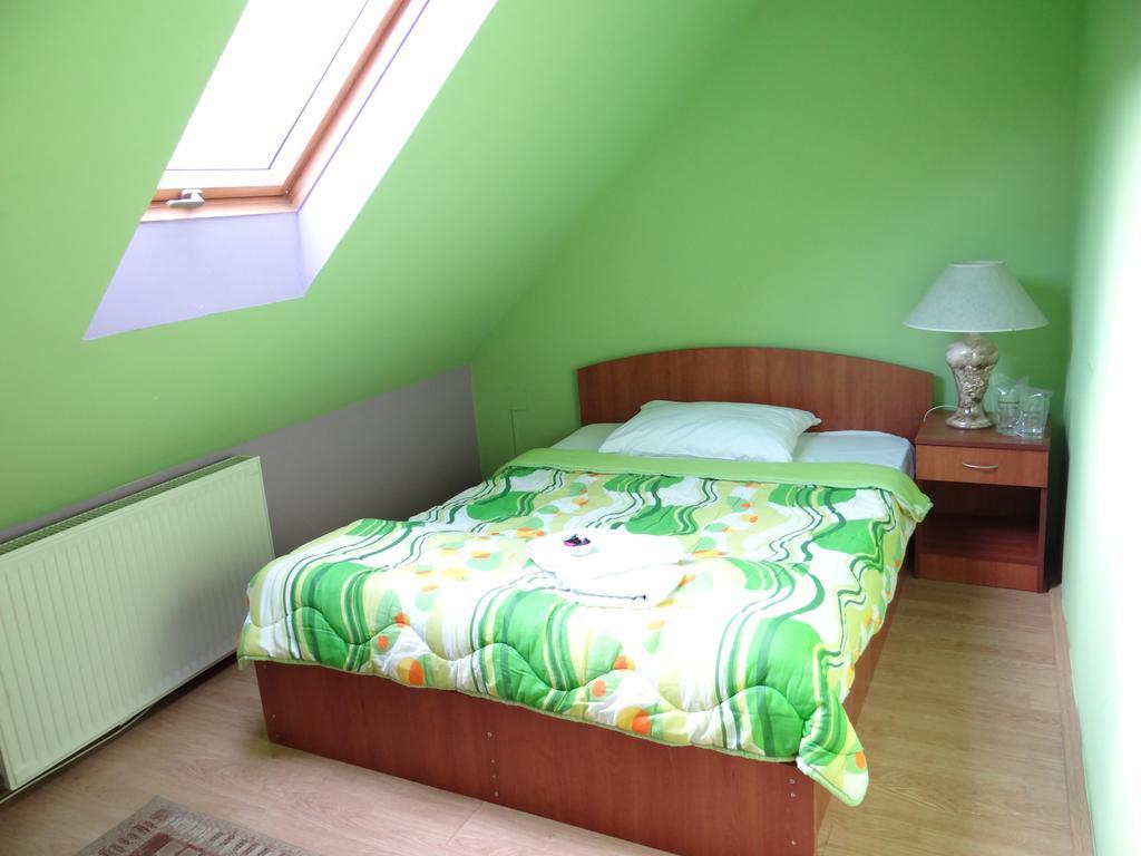Nasa Tvrdava Guest Accommodation Нови-Сад Экстерьер фото